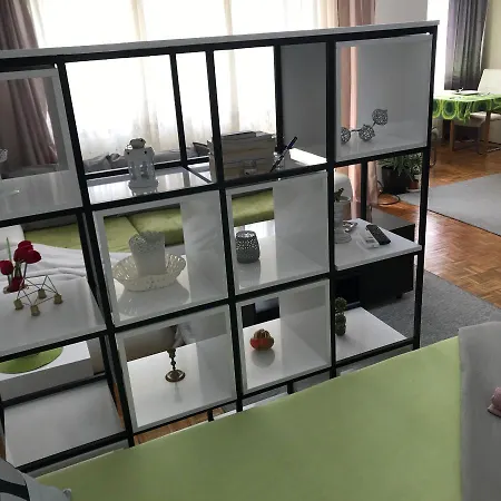 Apartment Dan I Noc *