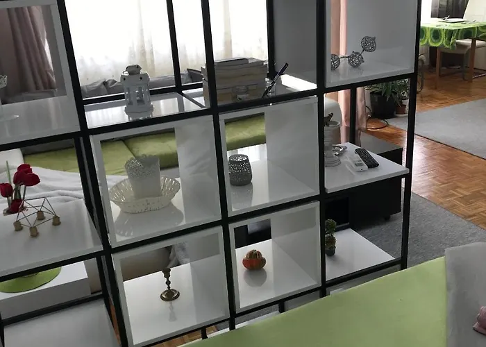 Apartman Dan I Noc *